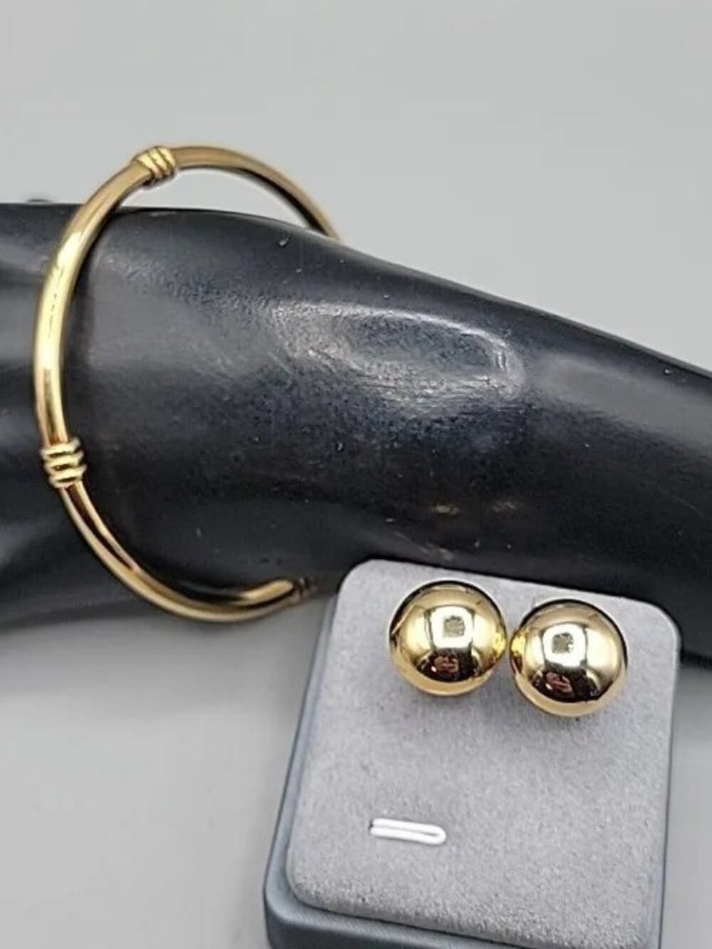 Vintage Pierre Balmain Paris Bangle 8.5" Bracelet & Post Earrings Gold Plated - Picture 3 of 9